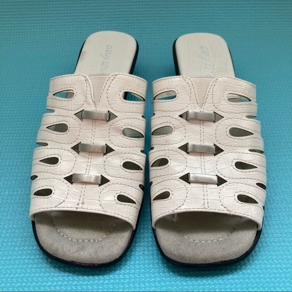 Easy Street Raelyn wedges Womans 7.5 White slides - Picture 2 of 8